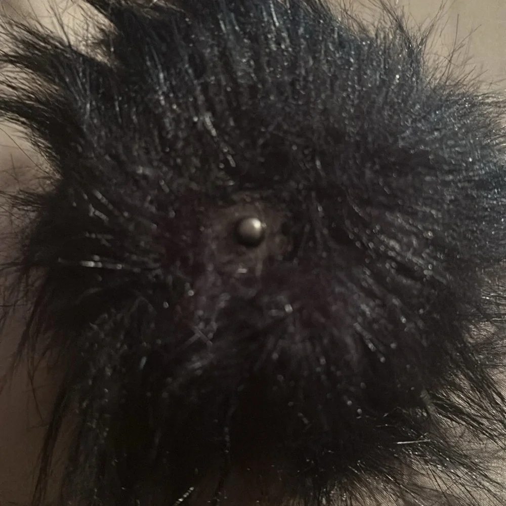 Love your melon beanie black with removable pom - Picture 4 of 4
